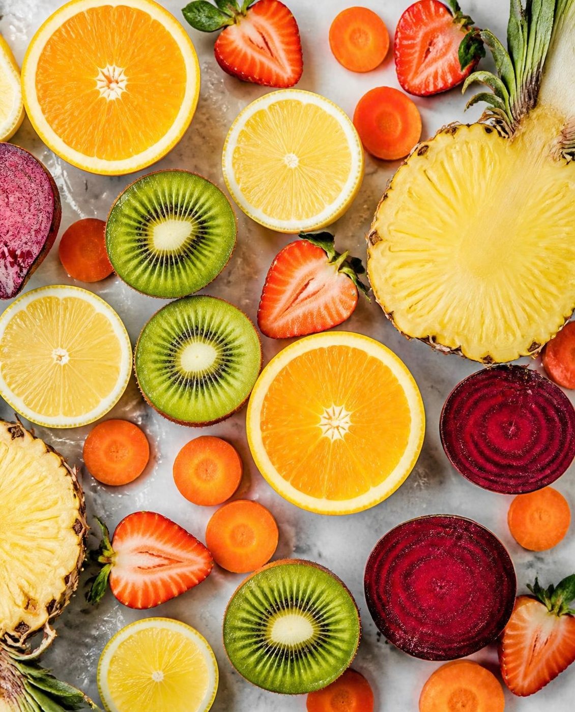 Frutas frescas recién cortadas